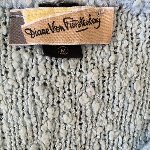 Vintage Diane von Furstenberg nubby scooped v-neck, size M - Picture 6 of 14